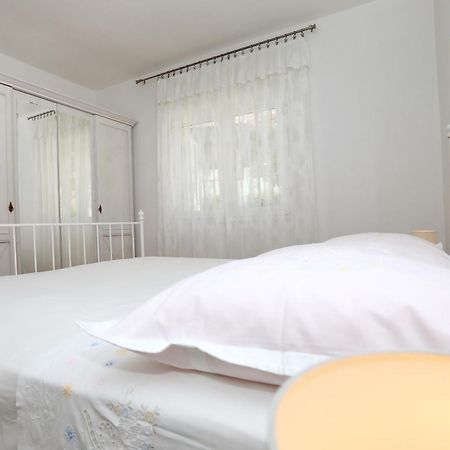 Apartments Sakal Trogir Bagian luar foto