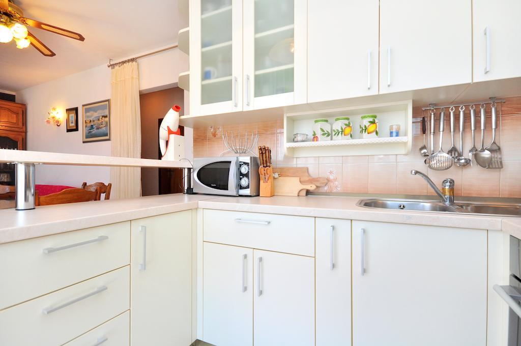 Apartments Sakal Trogir Ruang foto