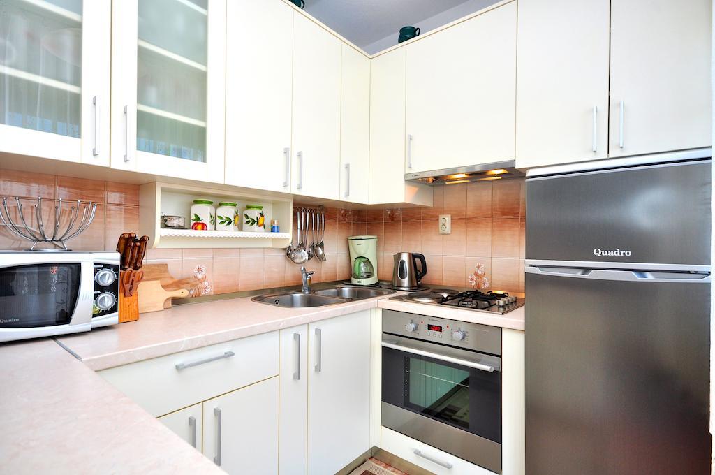 Apartments Sakal Trogir Ruang foto