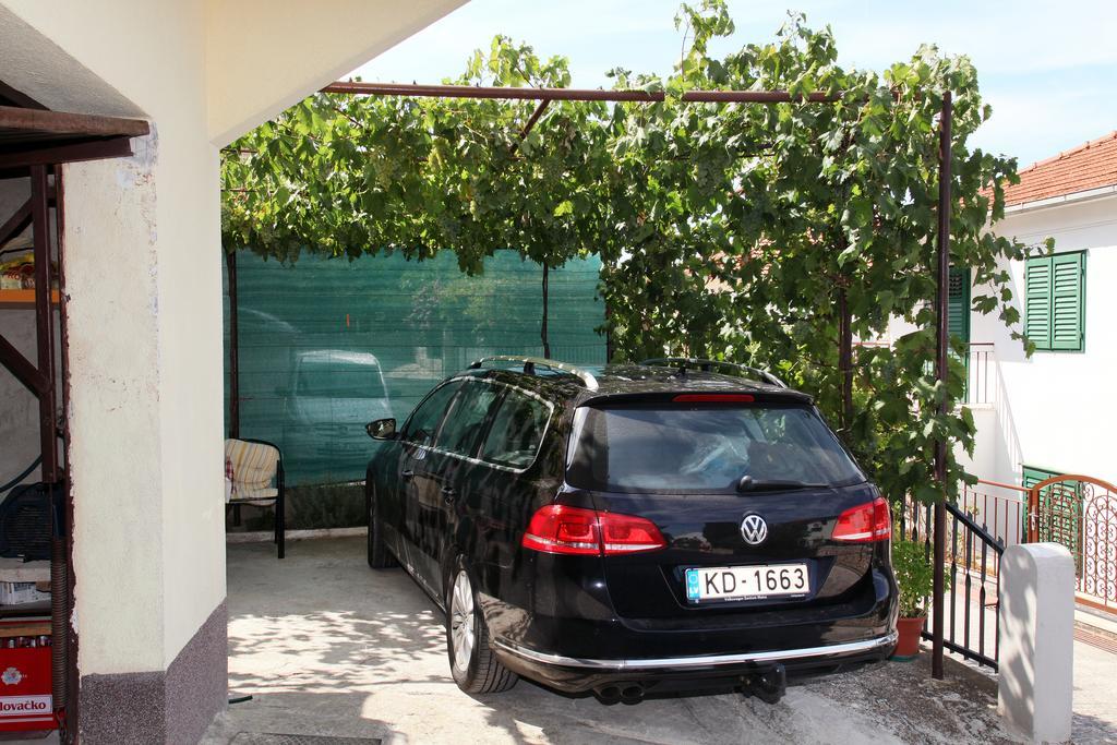 Apartments Sakal Trogir Bagian luar foto