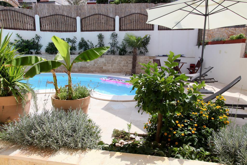 Apartments Sakal Trogir Bagian luar foto