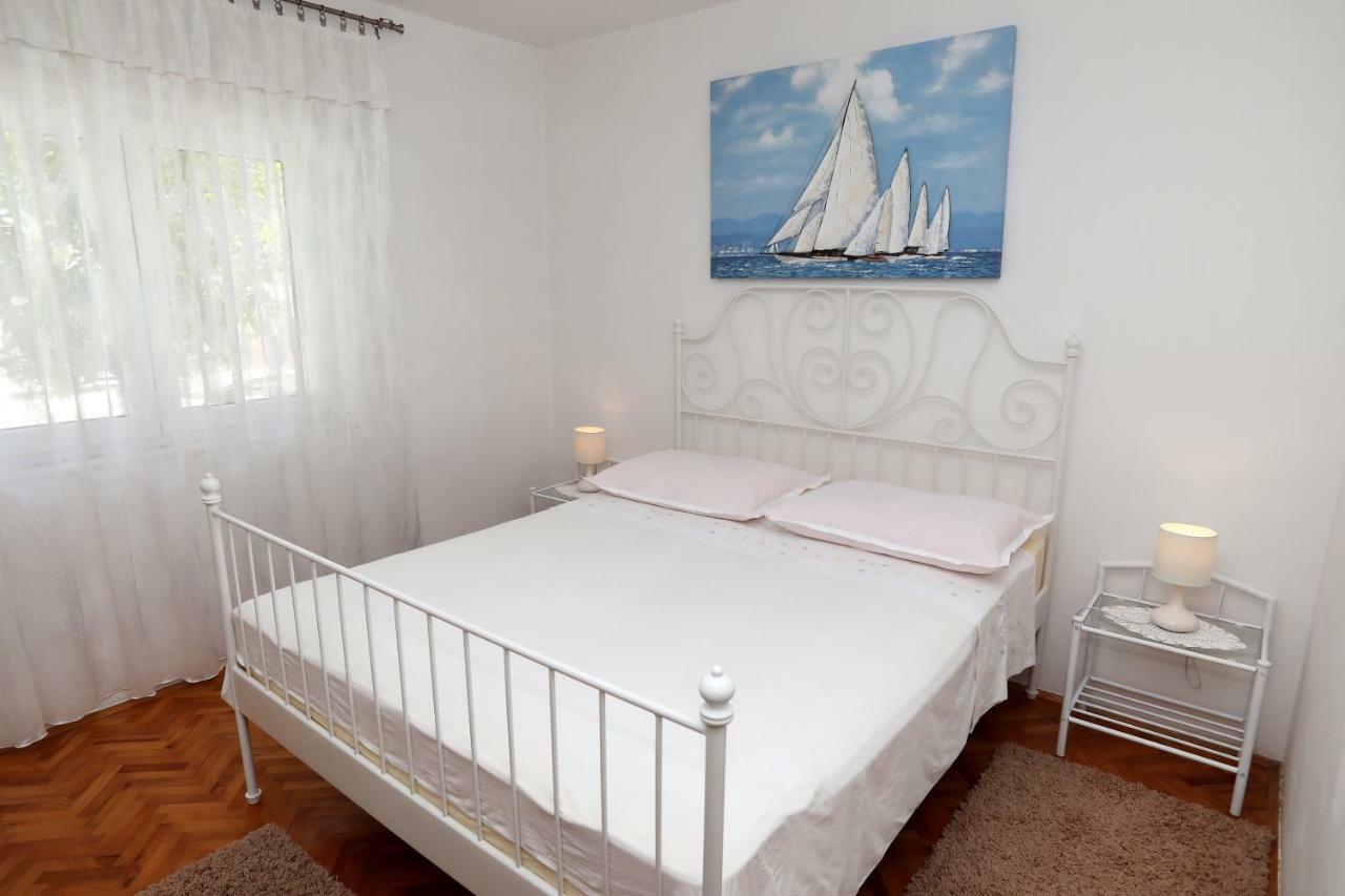 Apartments Sakal Trogir Bagian luar foto