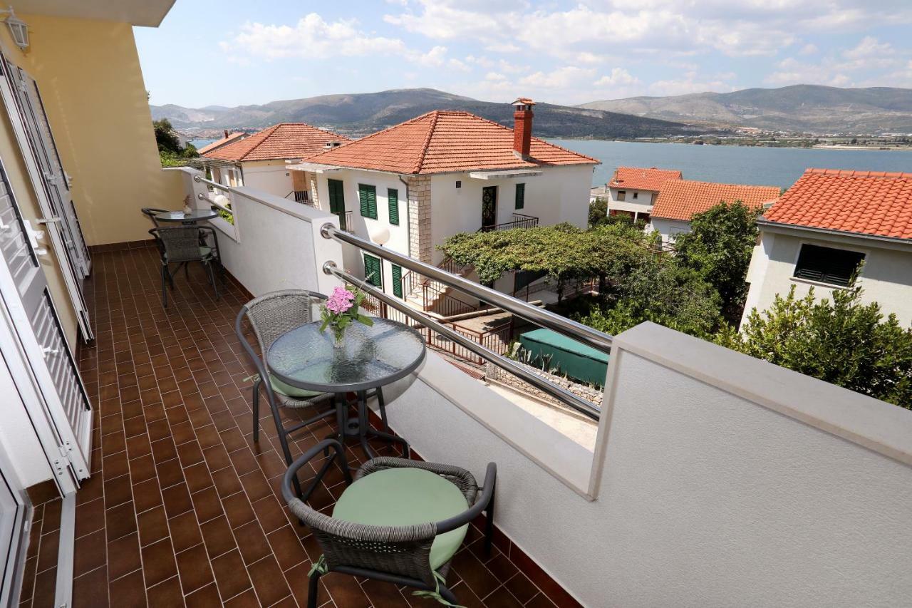 Apartments Sakal Trogir Bagian luar foto